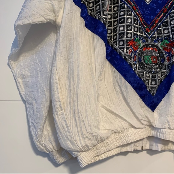 Northern Climate | Windbreaker Jacket - Picture 15 of 16